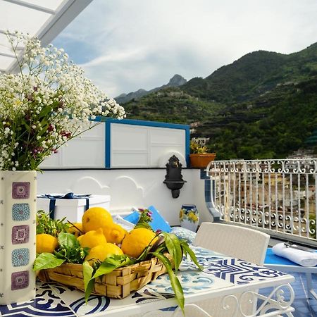 Grecale - Amazing Apartment With Patio And Sea View ไมยอรี ภายนอก รูปภาพ