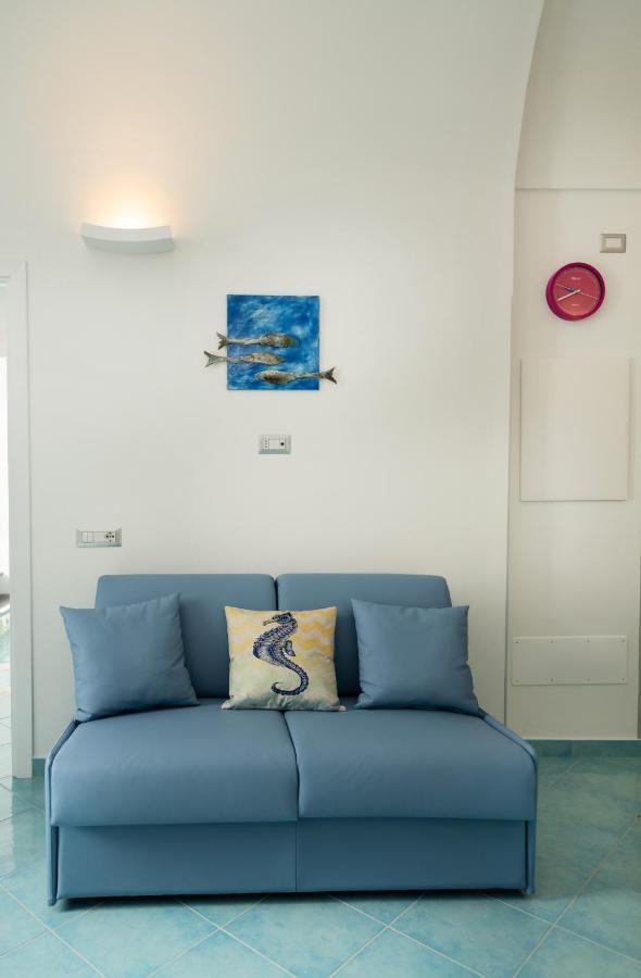 Grecale - Amazing Apartment With Patio And Sea View ไมยอรี ภายนอก รูปภาพ
