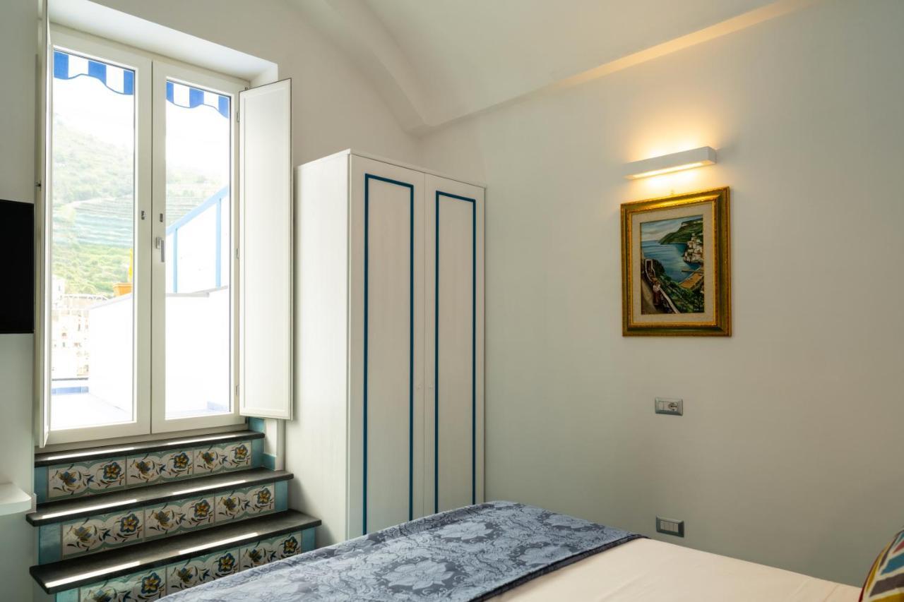 Grecale - Amazing Apartment With Patio And Sea View ไมยอรี ภายนอก รูปภาพ