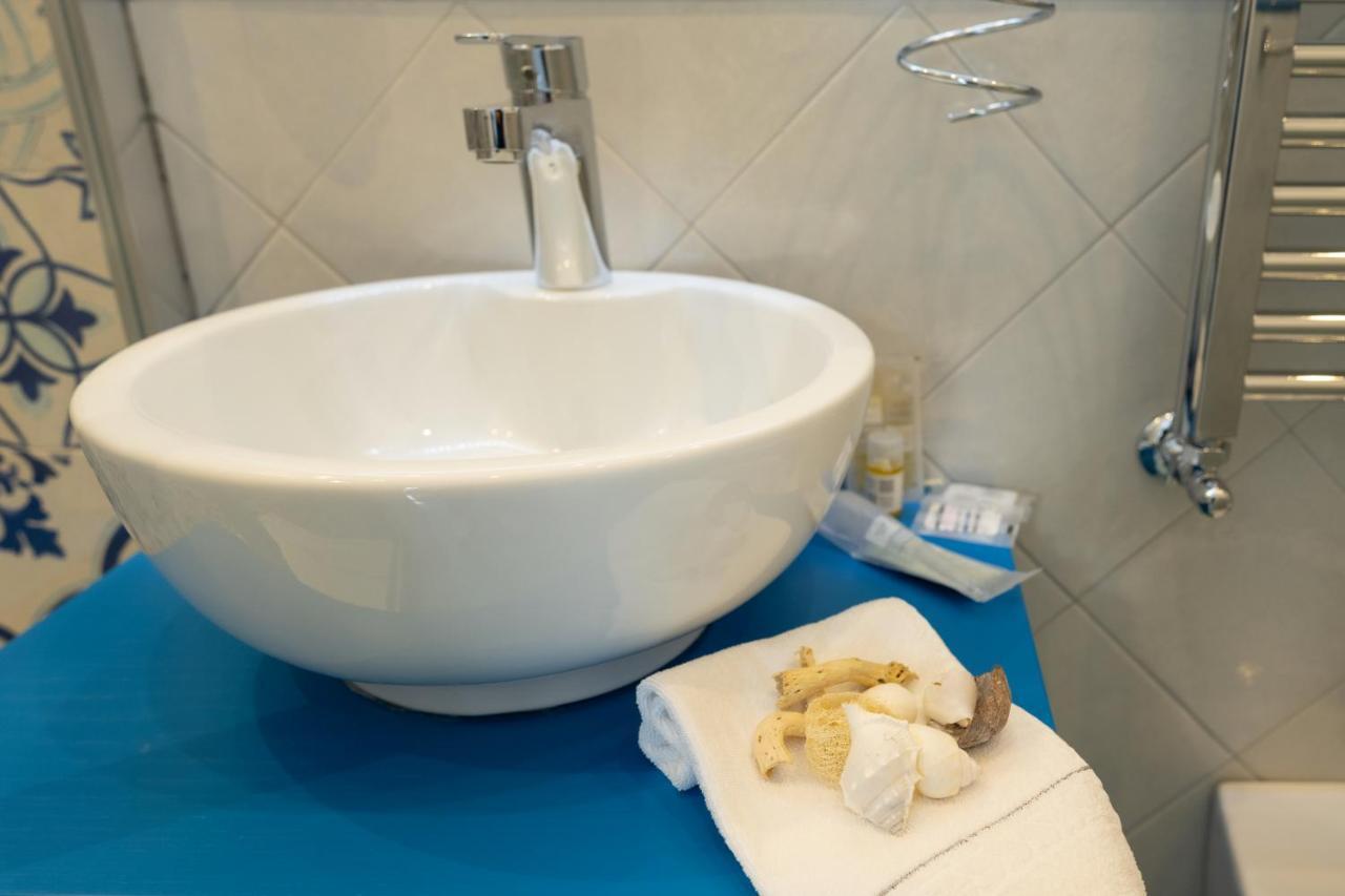 Grecale - Amazing Apartment With Patio And Sea View ไมยอรี ภายนอก รูปภาพ