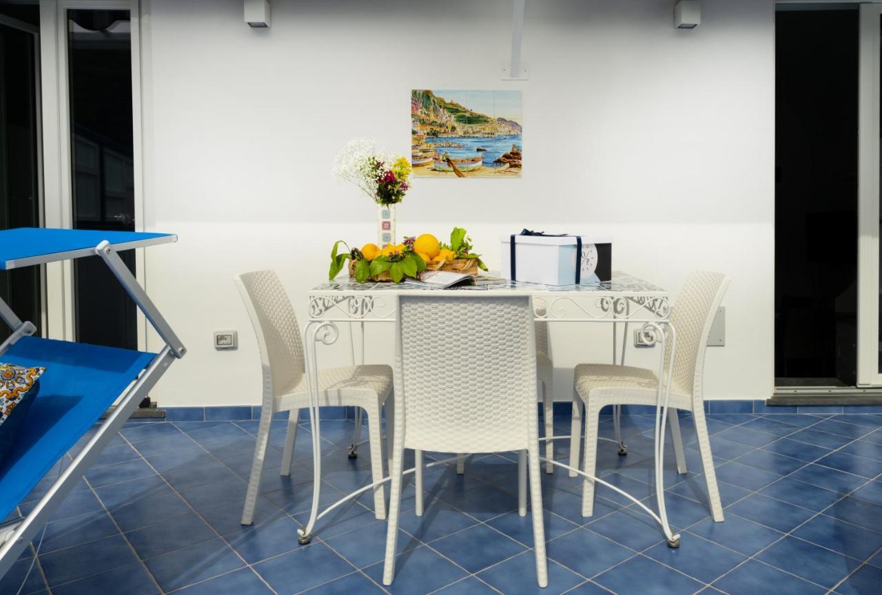Grecale - Amazing Apartment With Patio And Sea View ไมยอรี ภายนอก รูปภาพ