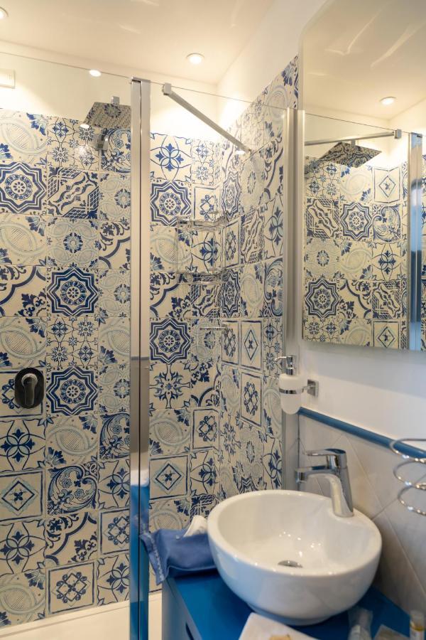 Grecale - Amazing Apartment With Patio And Sea View ไมยอรี ภายนอก รูปภาพ