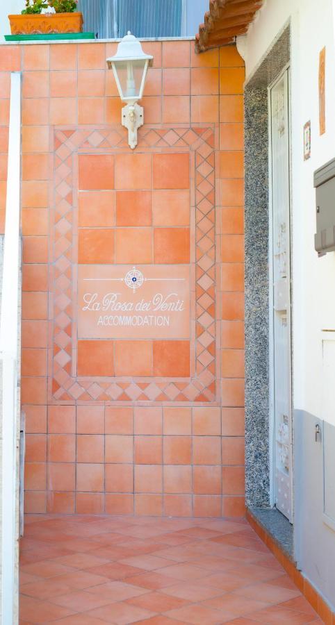Grecale - Amazing Apartment With Patio And Sea View ไมยอรี ภายนอก รูปภาพ